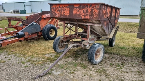 Turnco 200bu Gravity Wagon