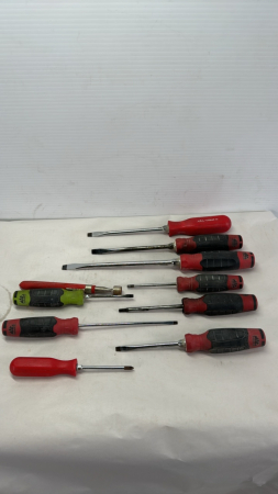 Assortment of Misc. Mac Screwdrivers &Torx Drivers
