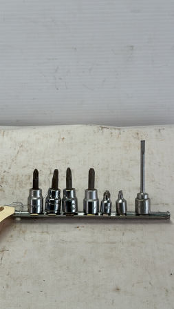 (7) 1/4" & 3/8" Drive Screw Driver Sockets