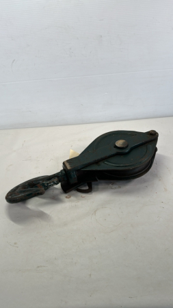 8" 4 Tonne Pulley with Hook