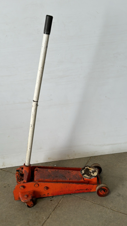 Hydraulic Floor Jack