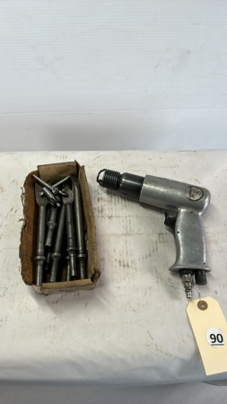 Pneumatic Air Chisel with Qty of Bits