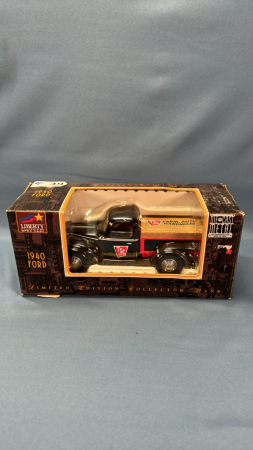 TSC 1940 Ford Pickup Bank