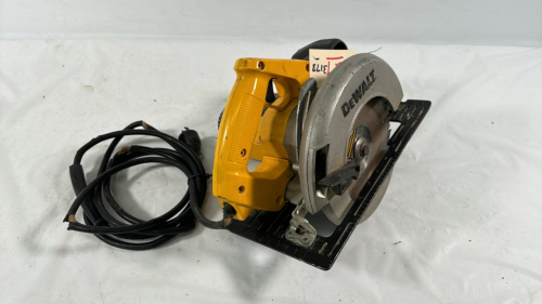 Dewalt Elec. 7 1/4in Elec. Circular Saw