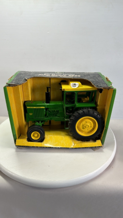 John Deere 4620 Tractor