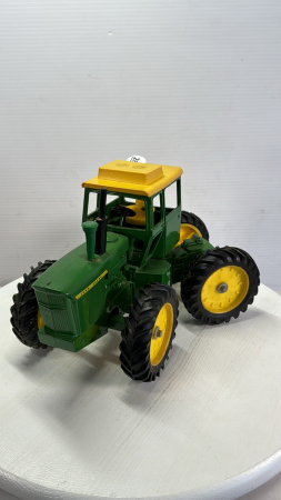 John Deere 7520 Tractor