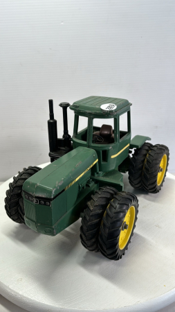 John Deere 8650 Tractor