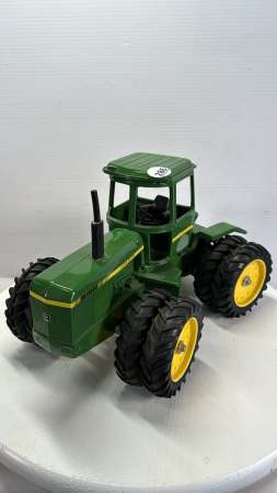 John Deere 8640 Tractor