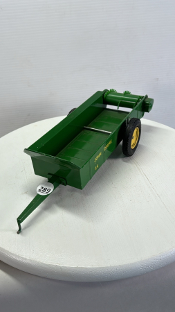 John Deere 44 Manure Spreader