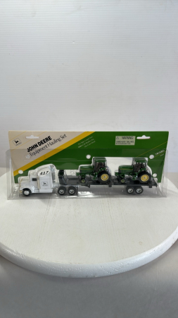 John Deere Peterbilt Semi w/2 7800 Tractors