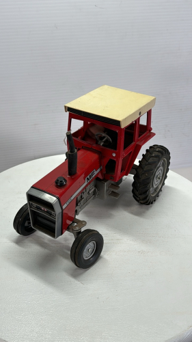 Massey Ferguson 1105 Tractor