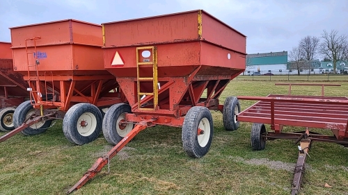 J&M 350bu Gravity Wagon