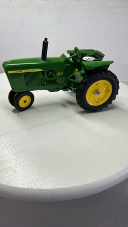 John Deere 3010 Tractor