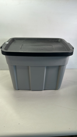 Rubbermaid 18 Gal Tote