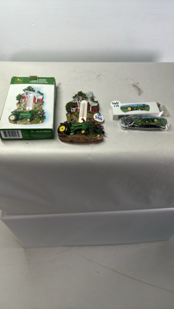 John Deere Jack Knife & 7" Thermometer