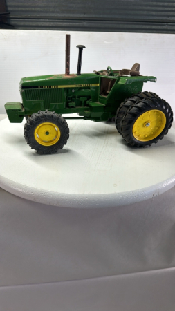 John Deere Tractor with Duals