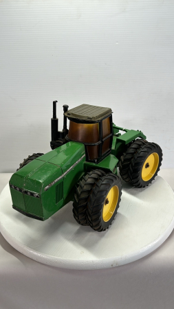 John Deere 8870 Tractor