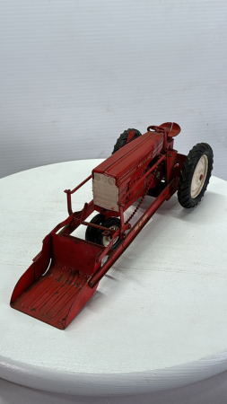 Tru Scale Tractor with Loader