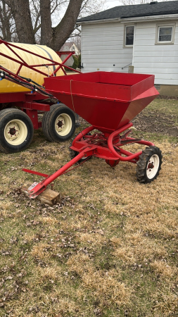 Lely Trail Type Seed/Fertilizer Spreader