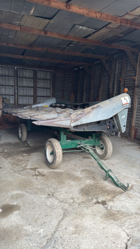 Allis Chalmers A630 6 Row Corn Head