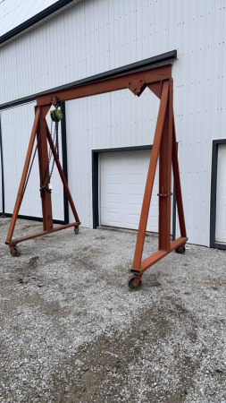 Rolling Steel A-Frame with 2T Chain Fall