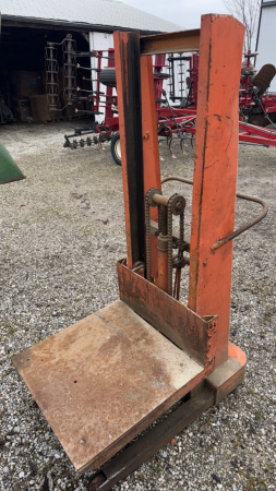 Manual Rolling Lift Cart