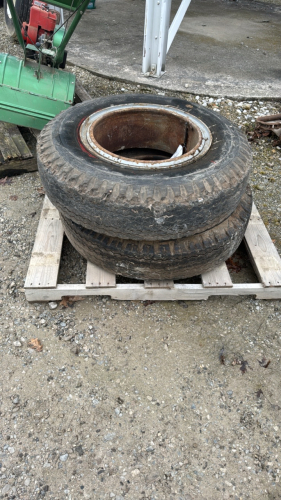 Pair of 9.00-20 Tites with Open Rims