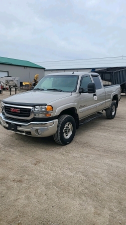 2004 GMC 2500 SLT Diesel 4WD Truck