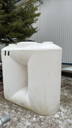 500 Gallon Poly Tank