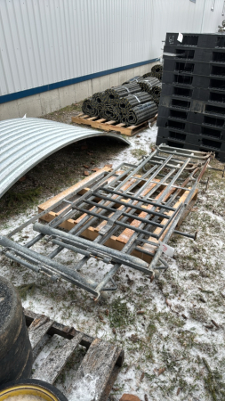 Lot of 20 Dry Sow Stalls