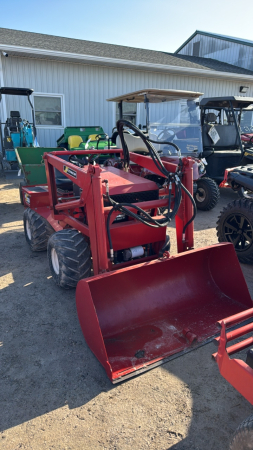 See Notes: Steiner S18 4wd with Loader & Counter weight
