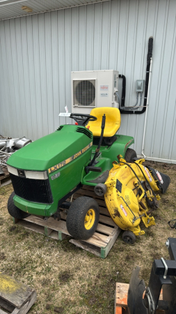 John Deere LX172 Lawn Mower