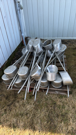 (23) Stainless Steel Drinkers
