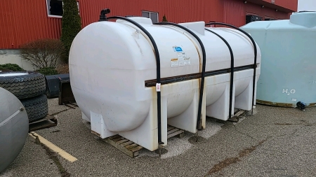 3200Gal. Poly Horizontal Lag Tank