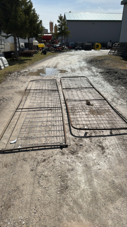 (2) 15.5ft Gates with Hog Panelling