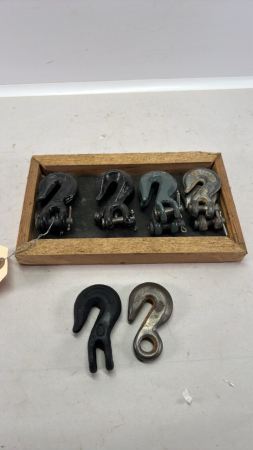 (10) 1/4in Grab Hooks