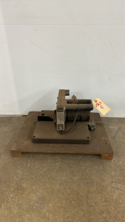 Black & Decker 209MM Compound Mitre Saw