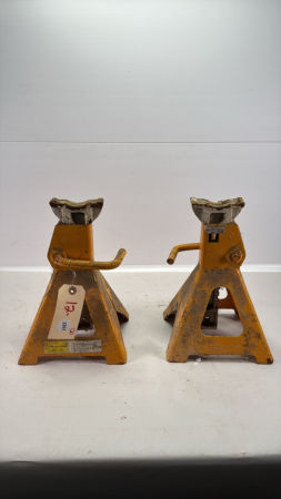 (2) 3 Ton Axle Stands