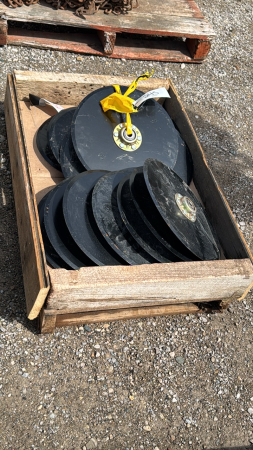 (16) 14in Discs