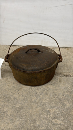 Cast Iron Dutch Oven