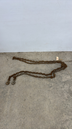 18ft 1/2in Chain w/2 Grab Hooks