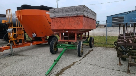 Approx. 350bu Gravity Wagon