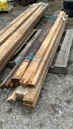 Approx. 12 - 8ft Used 2x4's