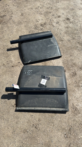 Pair of new fenders for Highway tractor