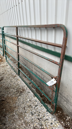 (1) 9ft Diamond Bar Steel Gate