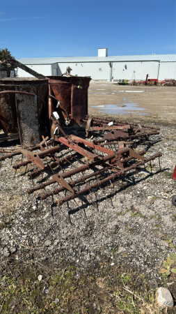 24ft of 3-Bar Tine Harrows off IH Cultivator