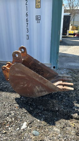 Case 580 18in Trench Bucket