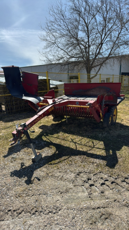 New Holland 166 Hay Inverter