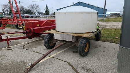 Norwesco 1000Gal. Poly Tank on Joe's Wagon