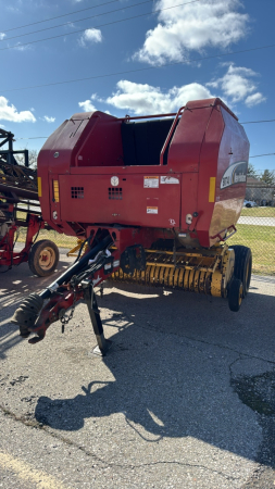 New Holland BR740A Silage Special Round Baler
